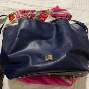 Authentic Dooney and Burke 🦆shoulder bag